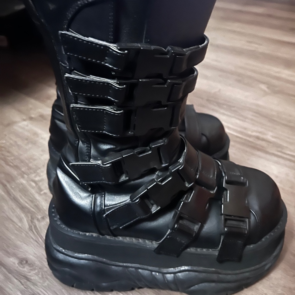 Neptune - Picture 2 of 6